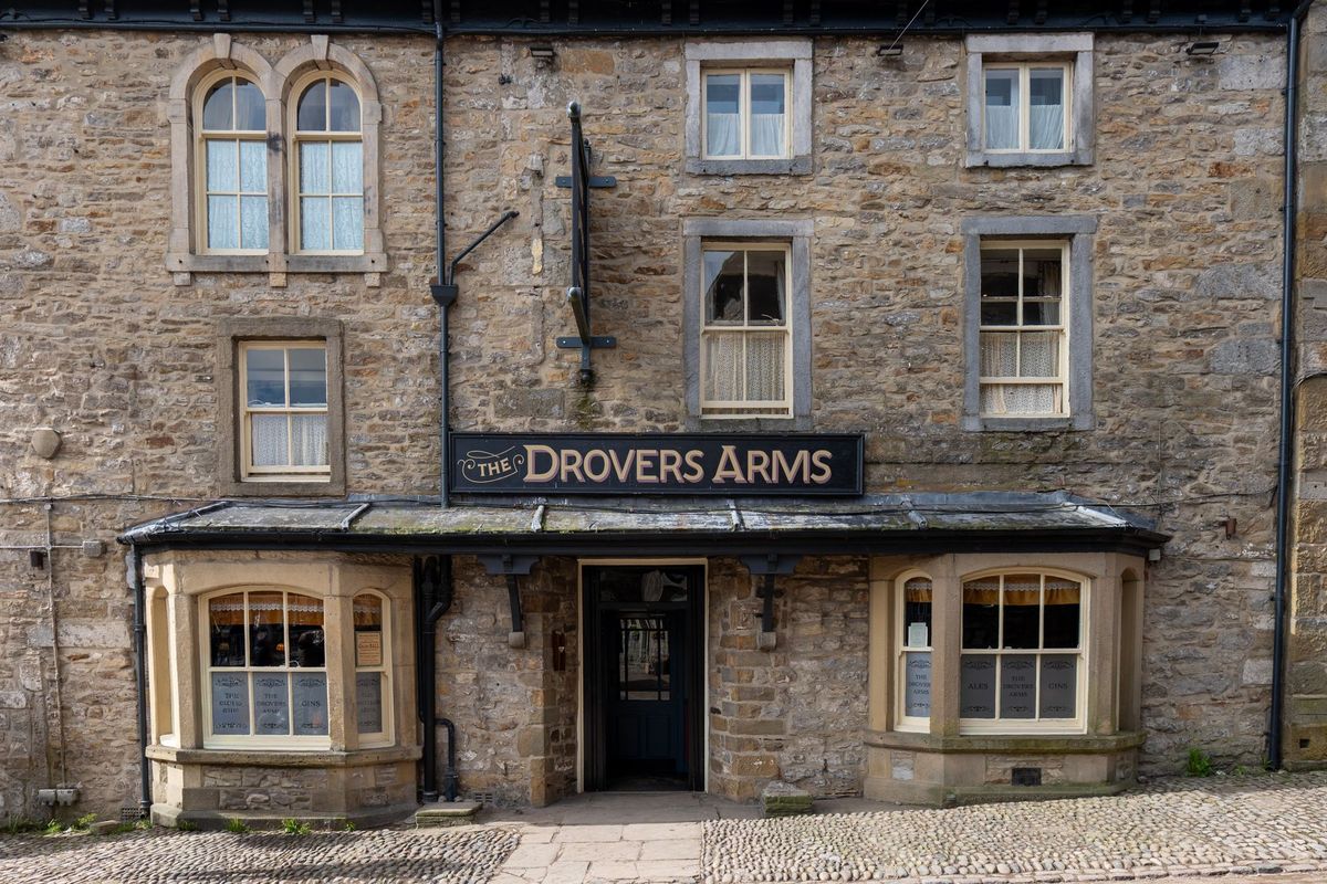 Heartbeat Star Tricia Penrose Buys Iconic TV Pub