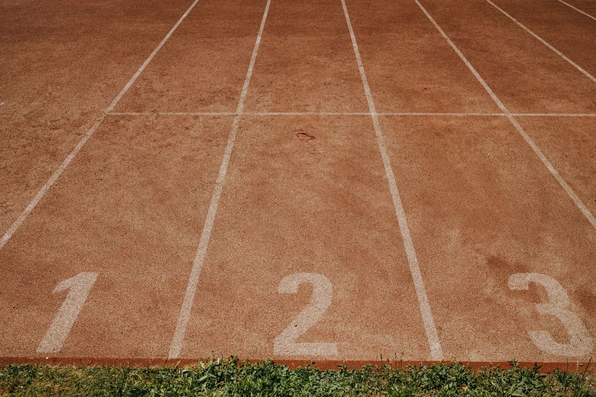Hodgkinson Takes 800m Silver in Eugene