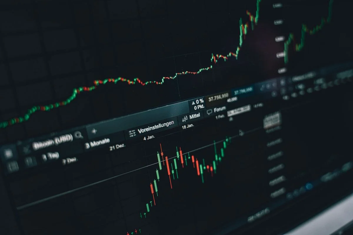 Barclays Share Price: Expert Outlook and Recent Performance